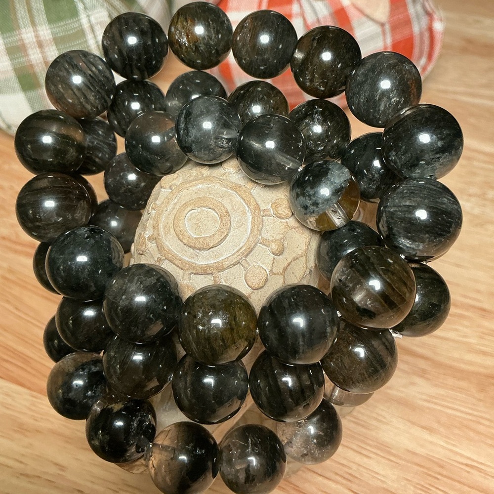 RARE Black Phantom Quartz 13mm *price for one.💕